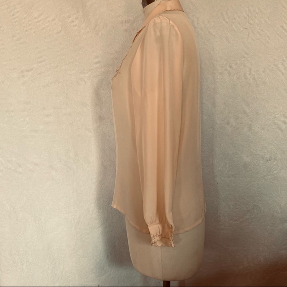 Pure silk hand vtg embroidered notch collar M/L palest peach - Picture 3 of 7